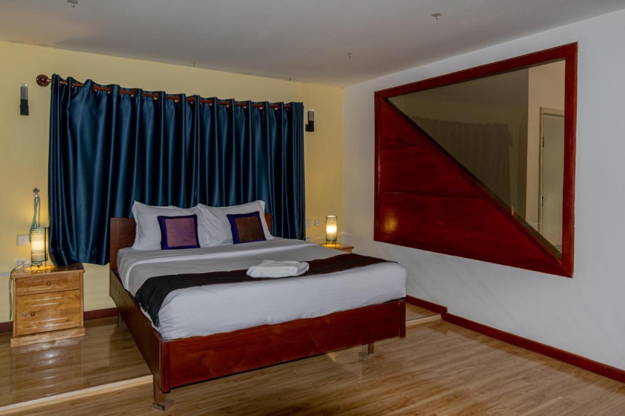 Samathi Lake Resort Phnom Penh Extérieur photo